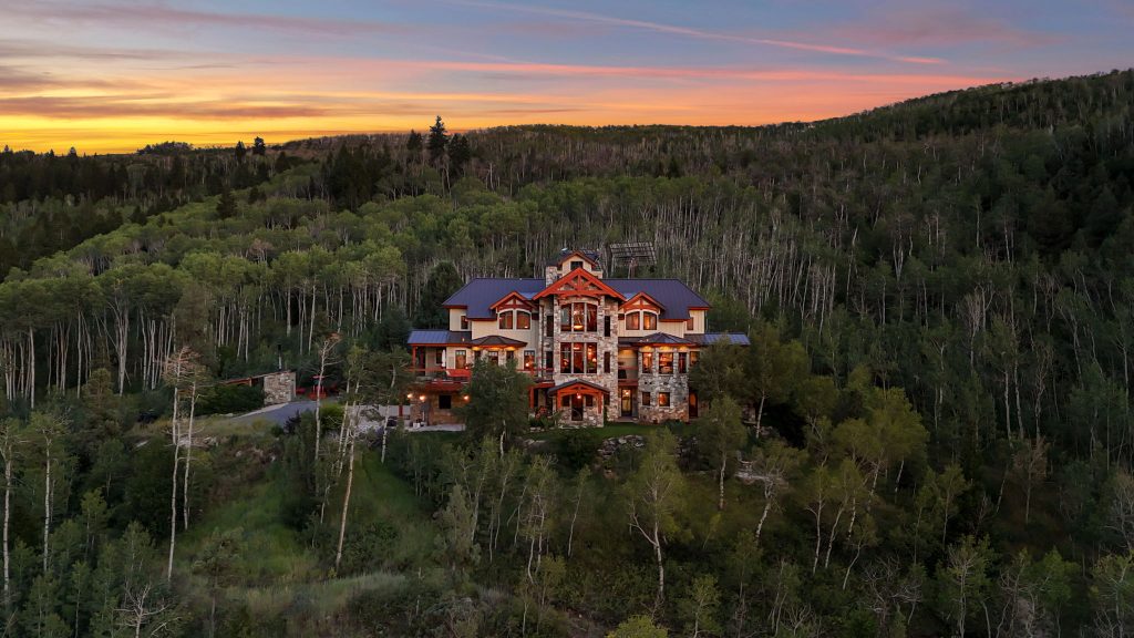 Red Pine Retreat, a timber-frame estate near Kamas, Utah